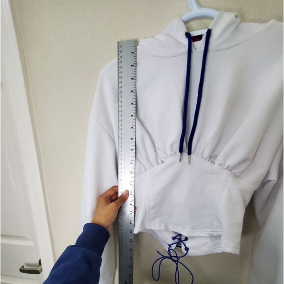 White Long Sleeve Crop Top Hoodie with Corset and Lace-Up Open Back - Picture 9 of 10